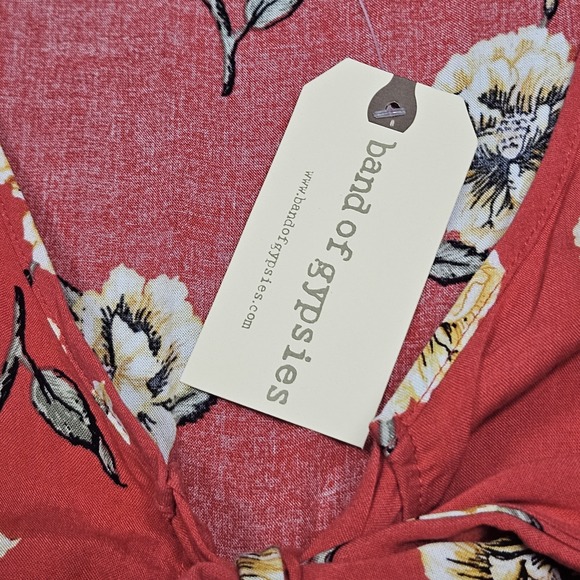 Band of Gypsies NWOT Women's Navy Floral Spaghetti Straps Jumpsuit Size Small - Picture 3 of 9